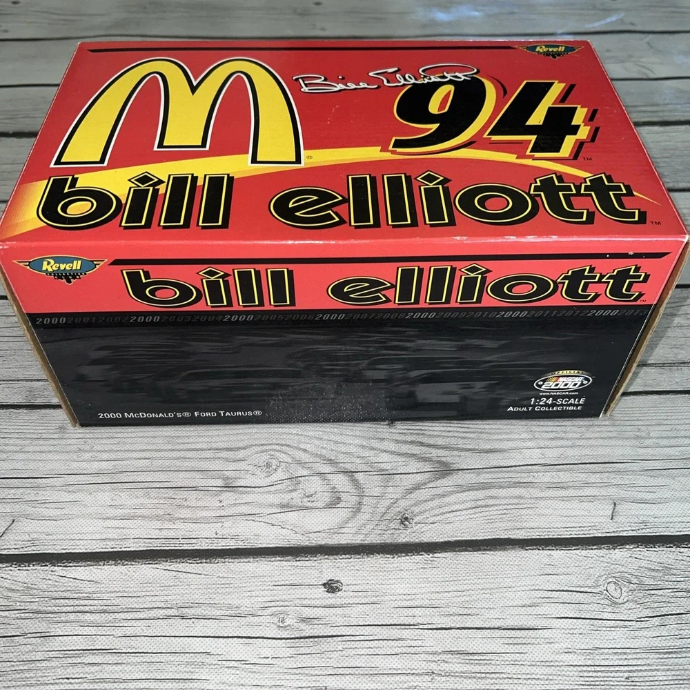 Revell 1:24 #94 Bill Elliott/McDonalds 2000 Ford Taurus Die Cast Nascar Model